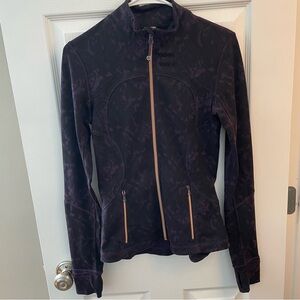 Lululemon Define Jacket in Plum/Black
